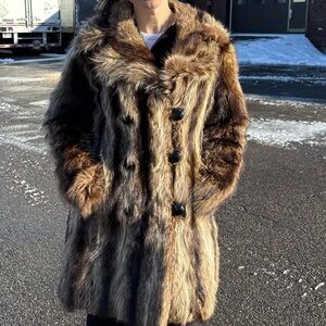 Elegant Fur Coat in Brown